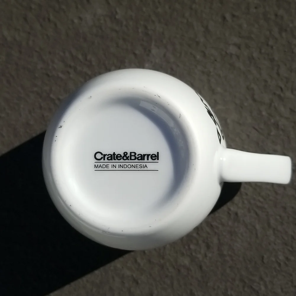 Crate & Barrel Home is where my Mom is Coffee/tea Mug excellent condition